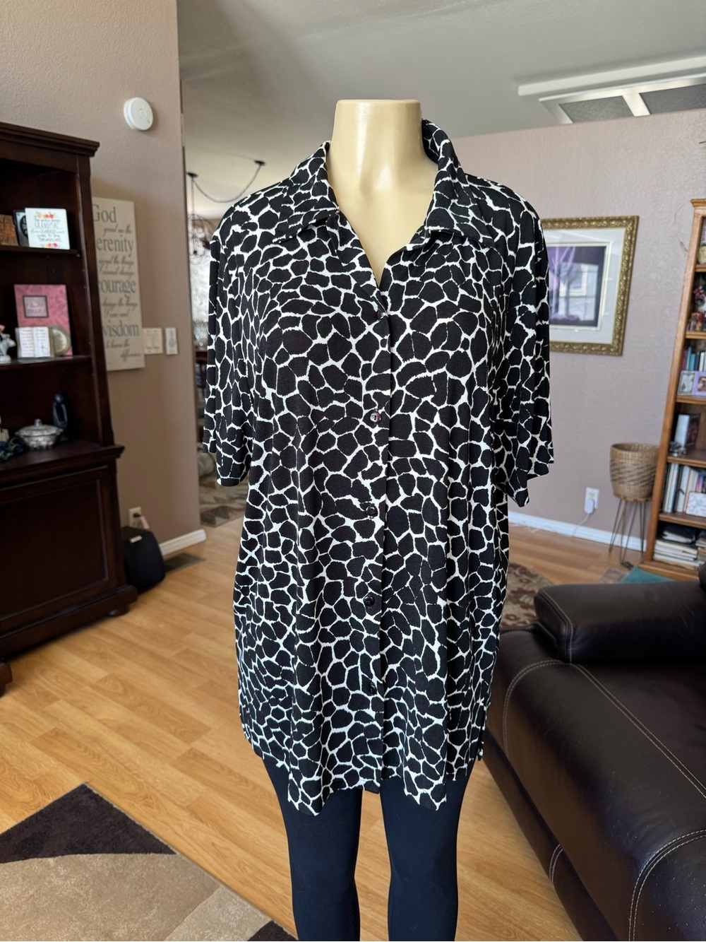 Notations black & white animal print short sleeve button up blouse-1X